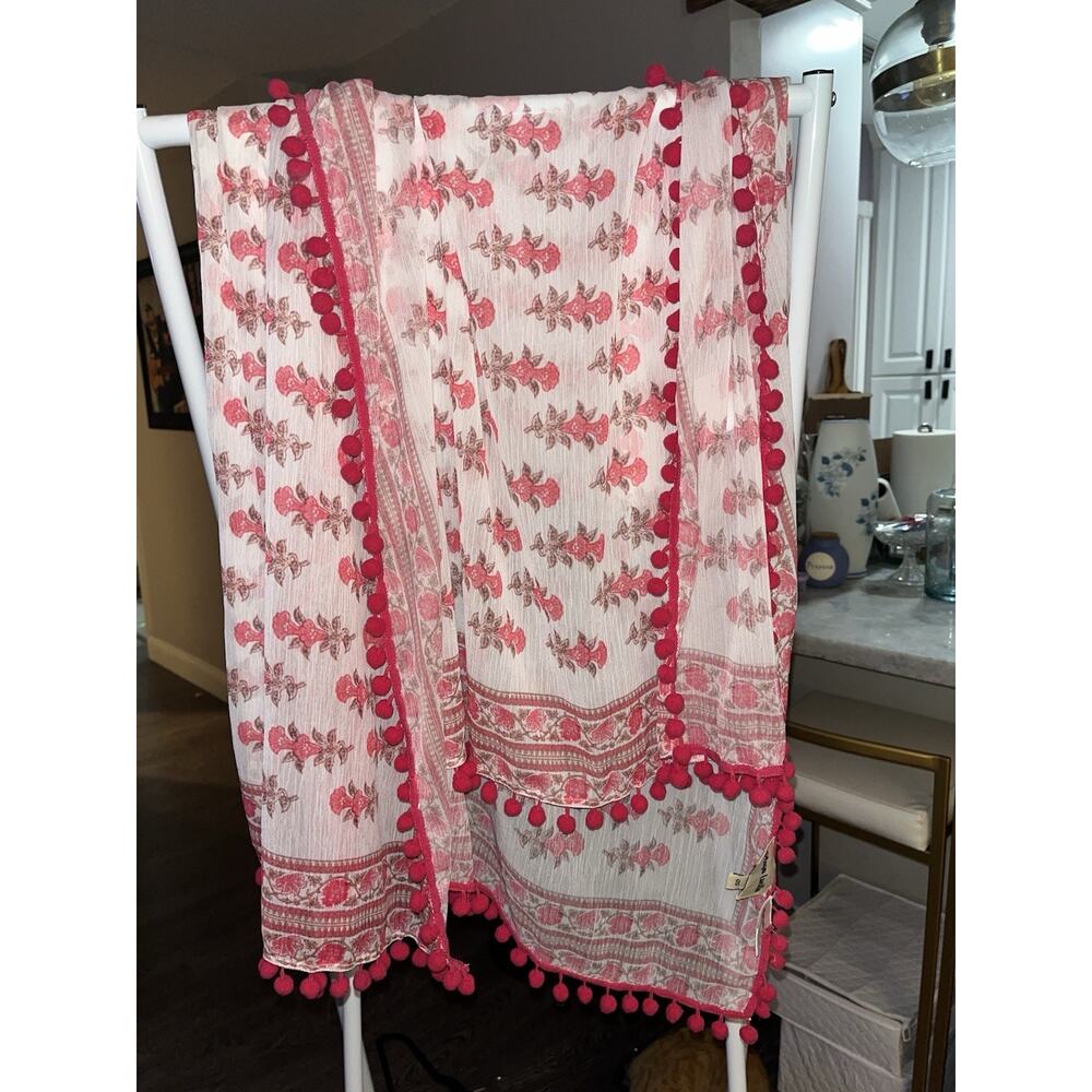 Playa Lucila Pink White Floral Pom Pom Fringed Cover Up Sarong Beach Wrap